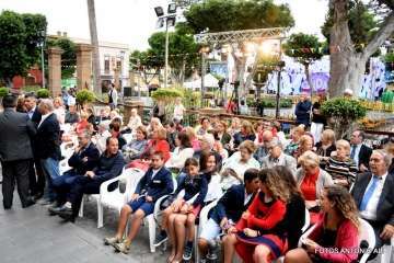  Telde con el empresario Grisaleña en la lectura del pregón de Santiago 2018 (Foto Antonio Alí)